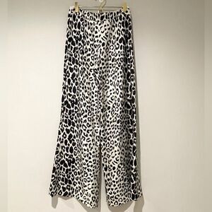 GUC LA PRESTIC OUISTON Silk Cheetah Pants Sz. 0 Black/White